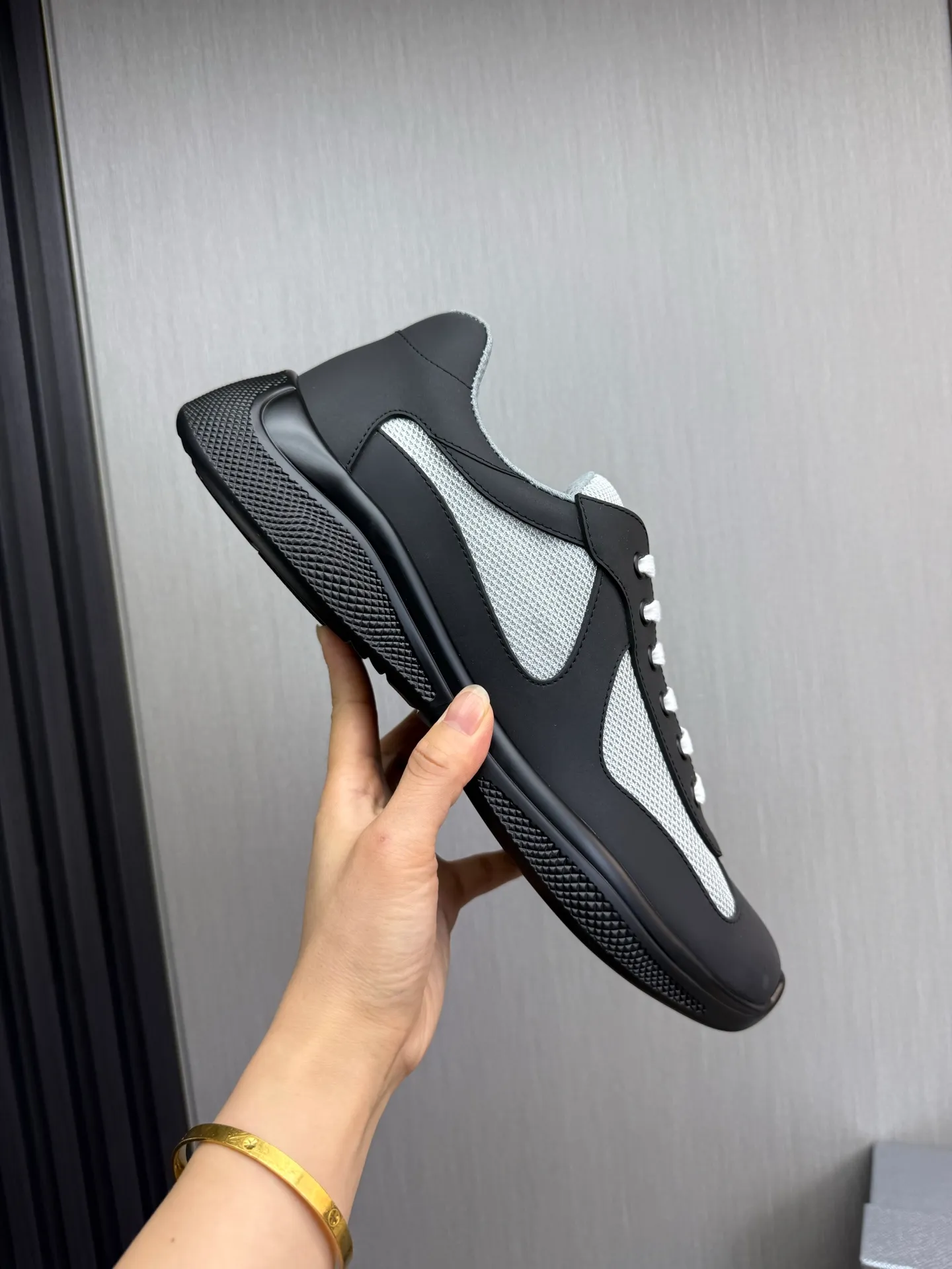 Men's shoes 640💰 [PRADA] Hot selling items🔥Must be recommended every day~~ Official website synchronized, 1:1 high quality shipments✔️ Imported cowhide fabric, rubber material + cowhide lining, original bottom, high-end airplane box packaging🎁 38-45 (38.45 custom-made, non-returnable)
